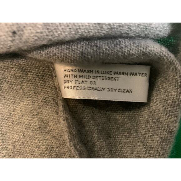 Bloomingdale’s Sutton Studio Gray 100% Cashmere Sweater Size Large - Picture 3 of 10